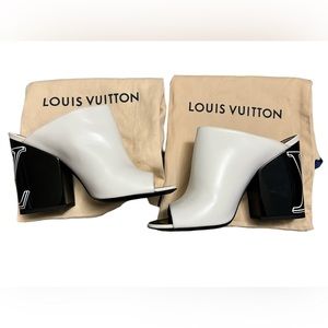 NWOT Luis Vuitton heels size 41 (9.5 womens ) comes with original shoe bags